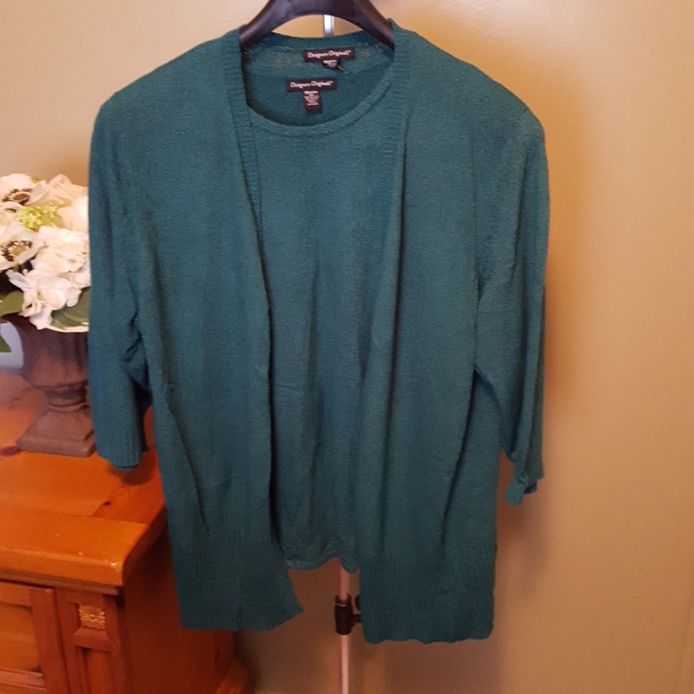 [3/$30] Woman's 2pc sweater set